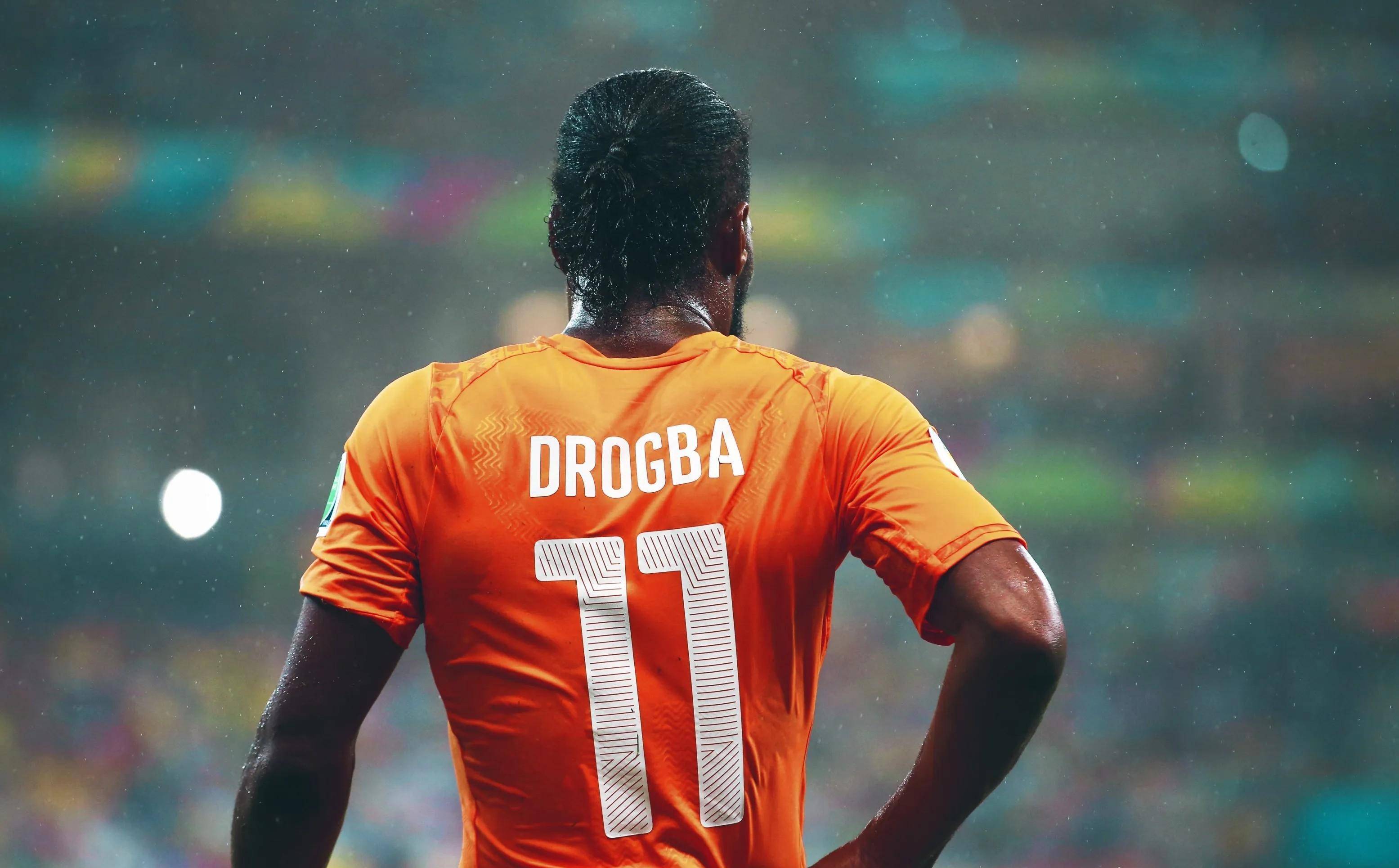 德罗巴重返赛场，比赛局势复杂首场状态出色，热火观众沸腾！爱游戏注册入口